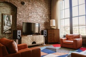 Hi-Fi Speakers vs Studio Monitors – What’s the difference?