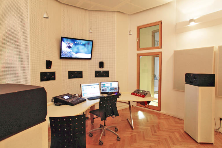 ADAM Audio S3A studio monitors at Blautöne