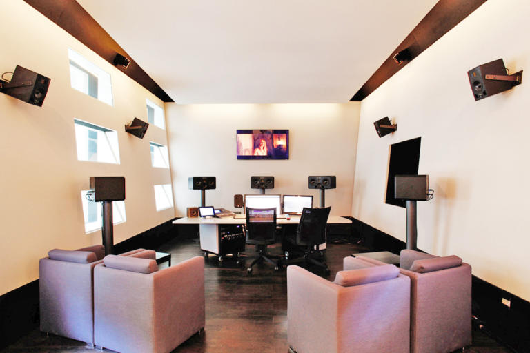 Since founded in 1996, Vienna's Blautöne Studios are specialised in scoring TV and movie productions as well as ...
