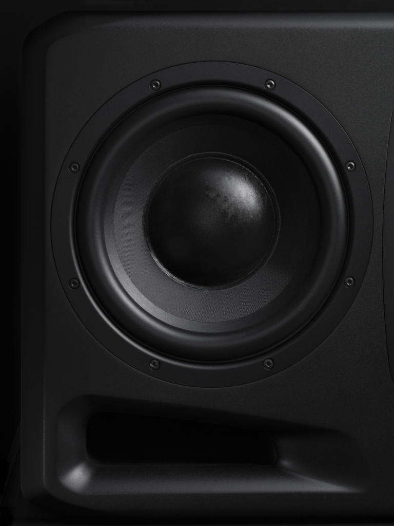 S Series Bass Reflex tubes and ports have been redesigned to reduce friction- and turbulence-related coloration and incorporate additional anti-resonance technology.