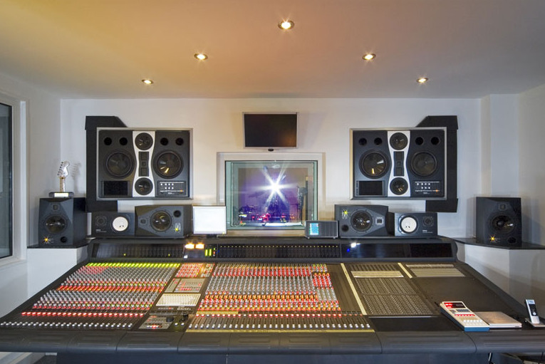 adam_audio_prinz_media_active_studio_monitor