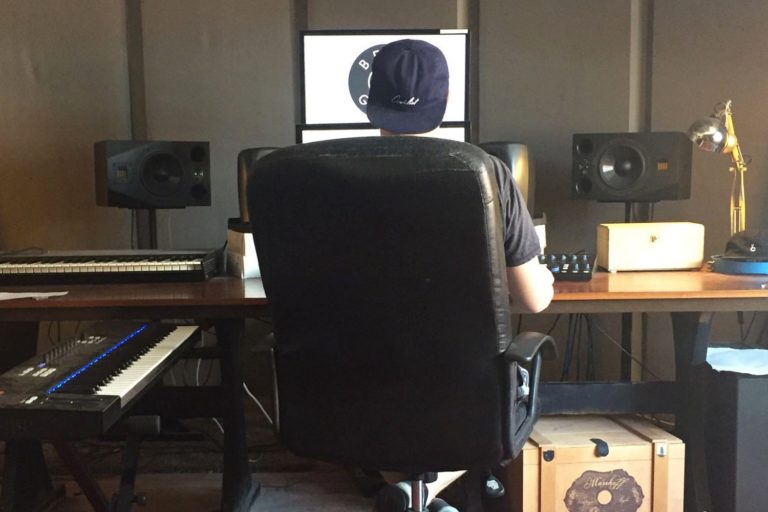 Beatgees with ADAM A8X Studio Monitor