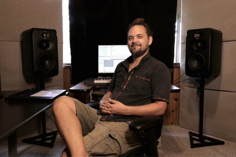 Steve Young alias “Hedflux“ is an electronic artist, producer and DJ from Scotland currently living ...