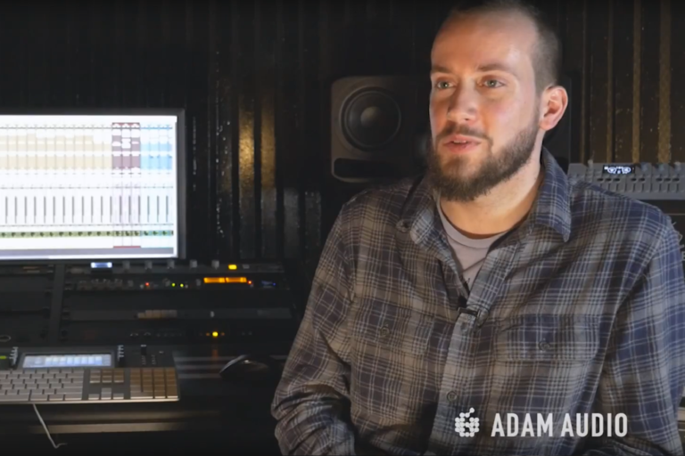El ingeniero y productor independiente, Aaron Bastinelli, tiene una gran y diversa trayectoria en la producción musical en los Converse Rubber Tracks, ...