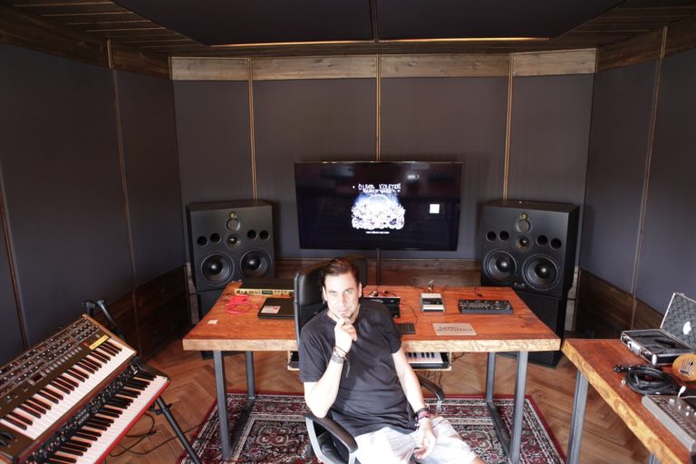 Make no mistake: Oliver Koletzki means business. He’s one of those fearlessly creative producers of German electronic music who ...