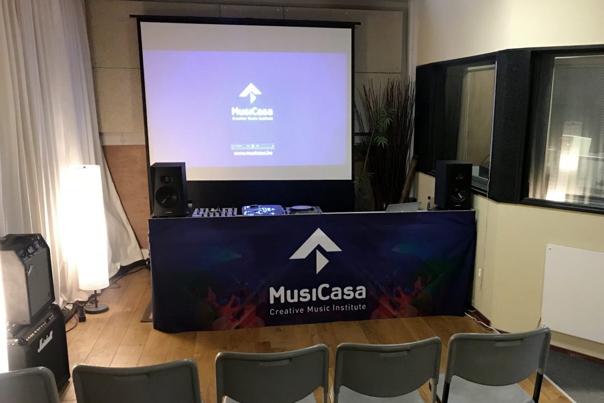 adam-audio-t7v-studio-monitors-musicasa-music-school