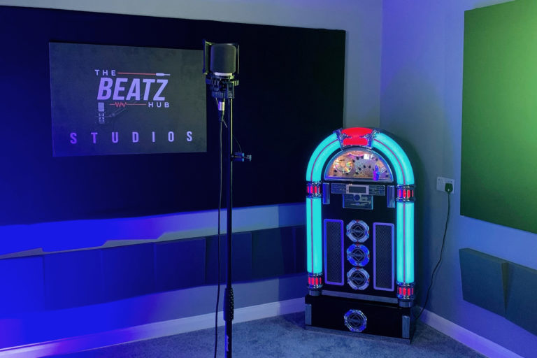 adam-audio-a7x-studio-monitors-the-beatzhub-live-room