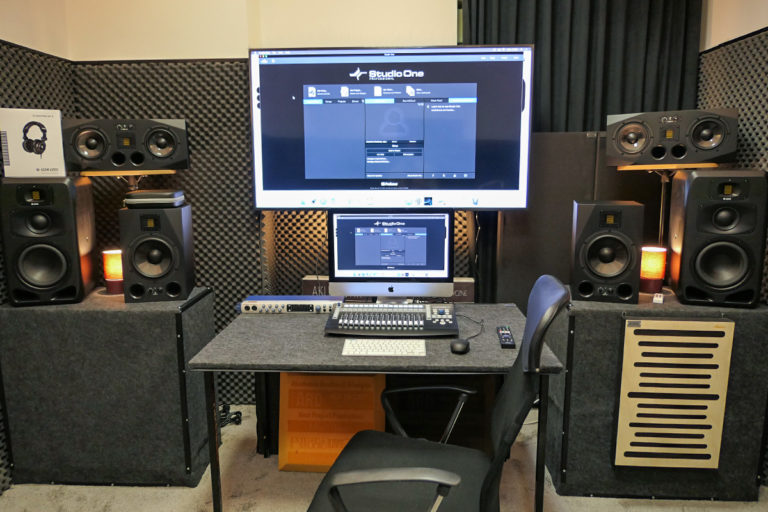 Students of the Academy of Sound Engineering in Warsaw have access to ADAM Audio studio monitors...
