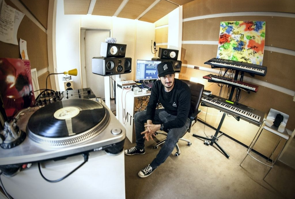 Mike trafik studio Adam Audio S3H 2