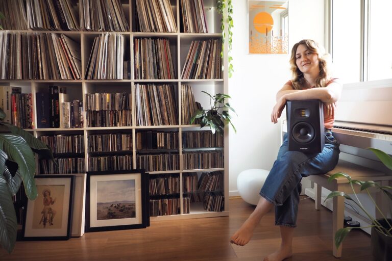 Australia’s alternative country singer Dana Gehrman blends vintage sound with precision sounding audio ...