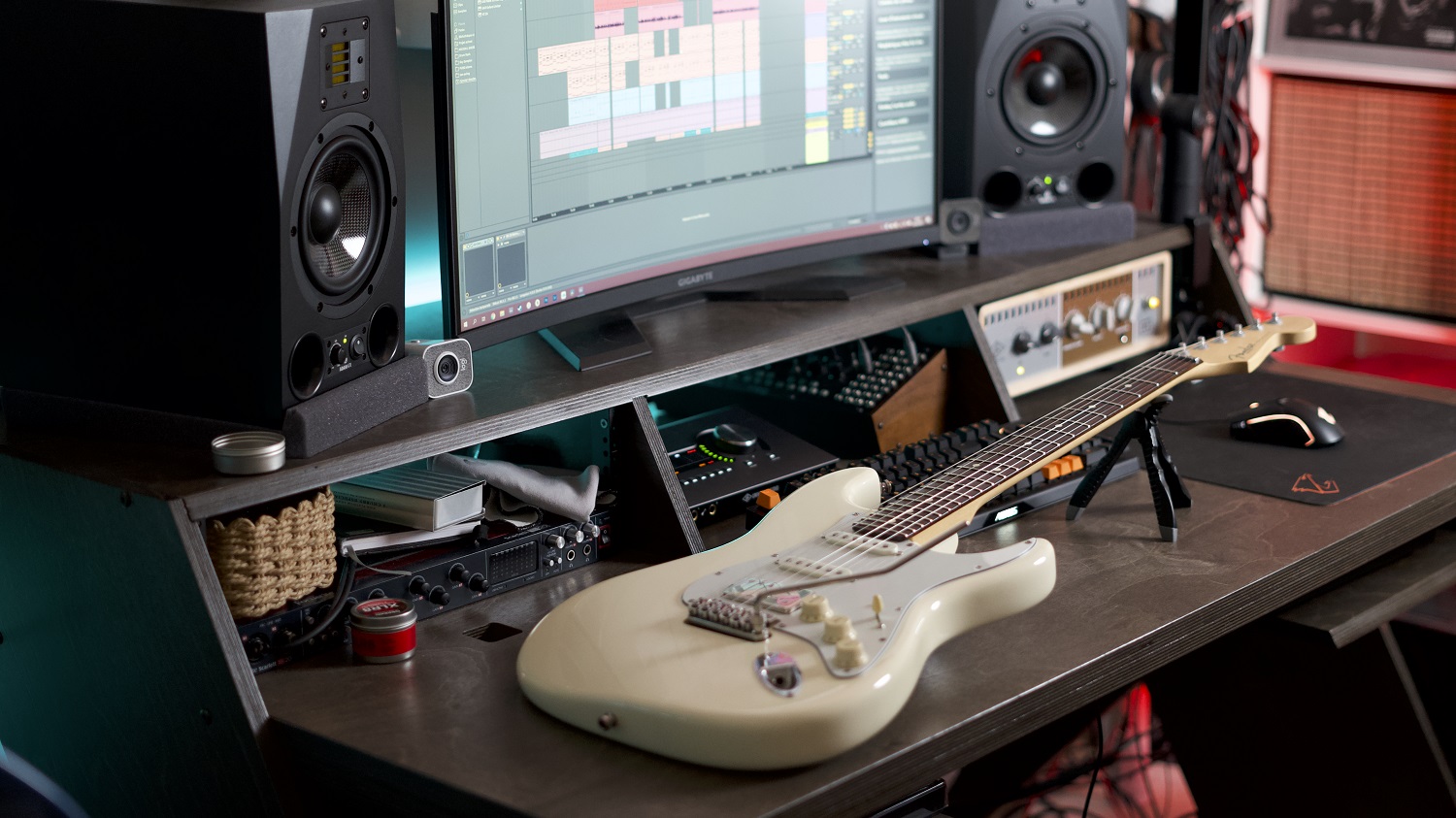 forhold Udled dobbeltlag ADAM Audio - Monitoring Solutions for Guitarists