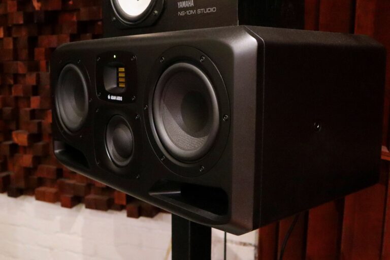 adam-audio-s3h-studio-monitors-biksi-gabor-closeup